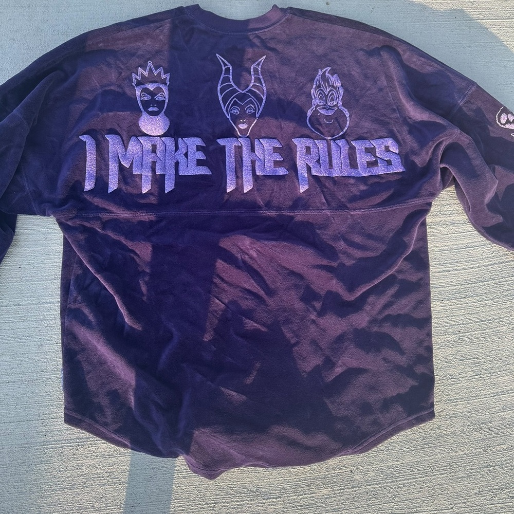 RARE DISNEY VILLAINS CREW NECK WOMENS SIZE MEDIUM